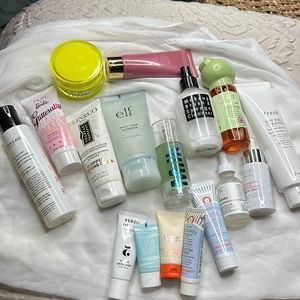 Face moisturizers